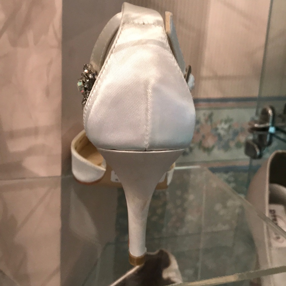 Alisha Hill Heidi 2 3/4” heels - Picture 5 of 6